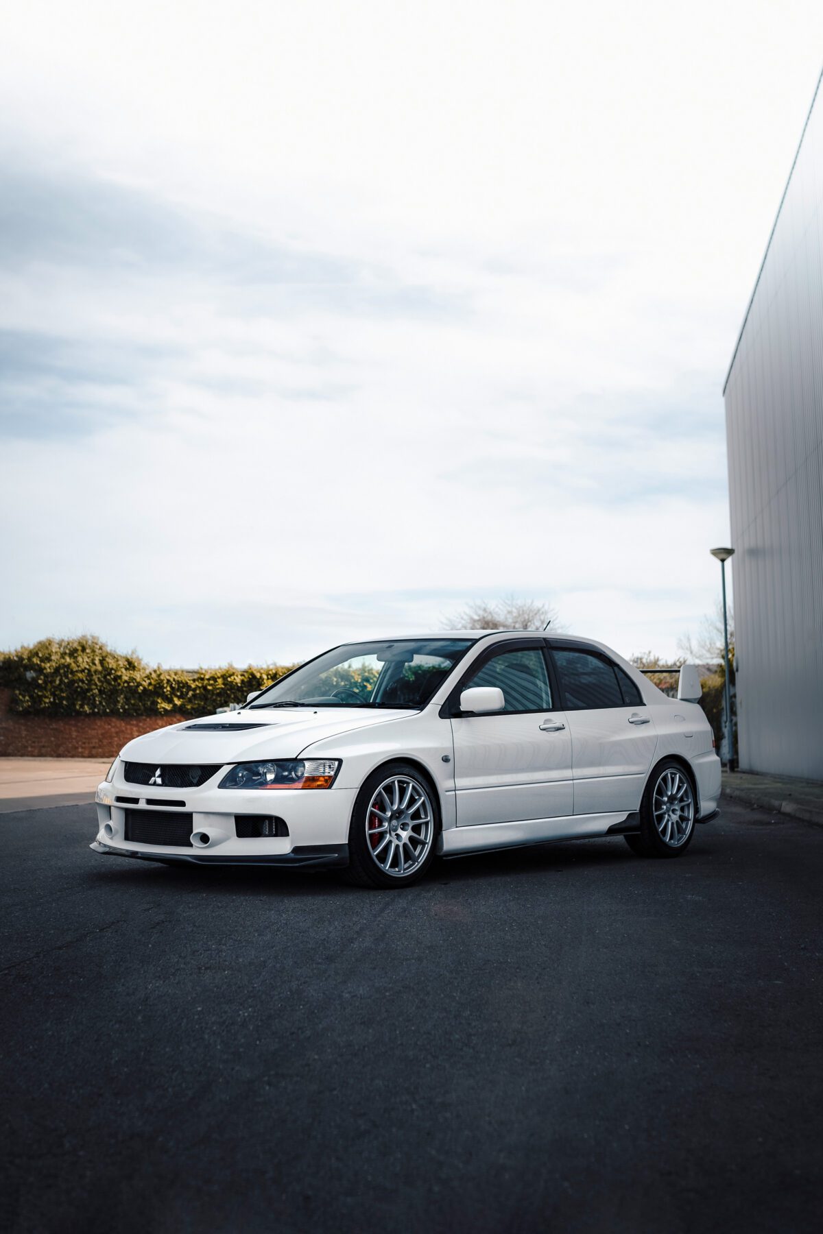 Win This Mitsubishi Evo IX + £2,000 - Image 2