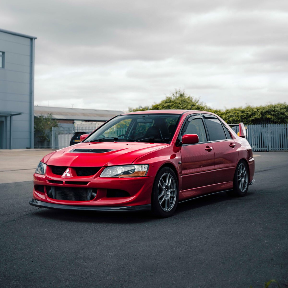 Win This Mitsubishi Evo VIII + £2,000