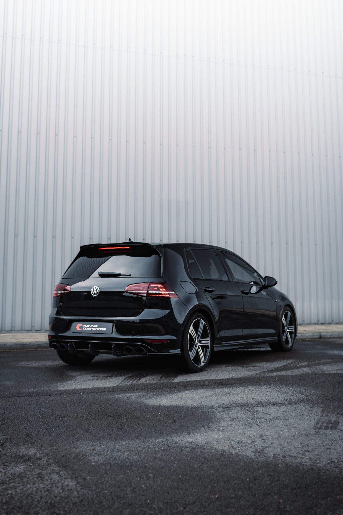 *1 DAY COMP* Win This MK7 VW Golf R + £1,000 - Image 3