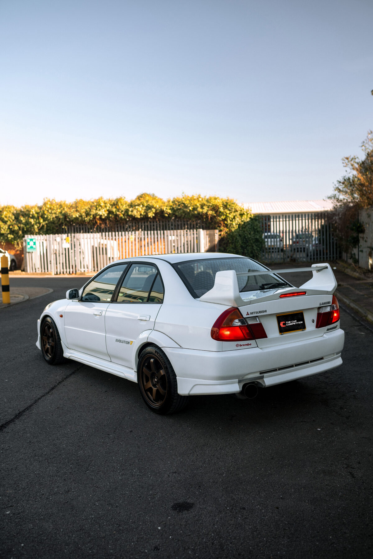 Win This Mitsubishi Evo 5 + £2,000 - Image 3